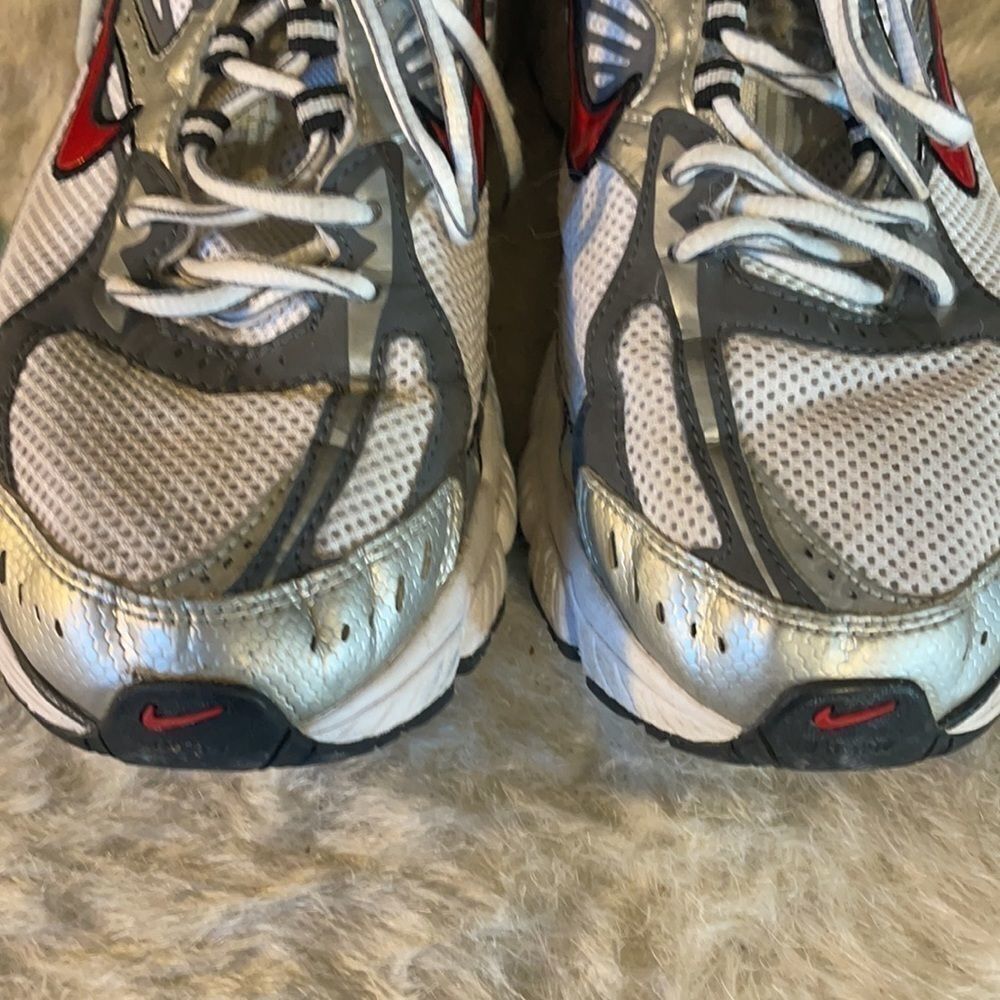 Nike shoes 9.5 (4862) - Picture 2 of 7